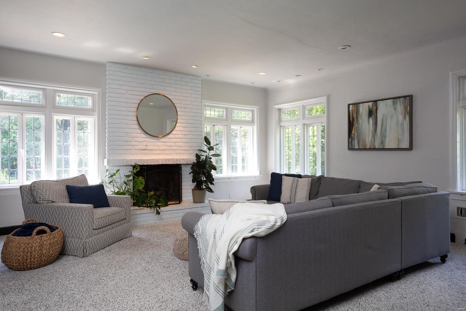 Old Westbury - Residential