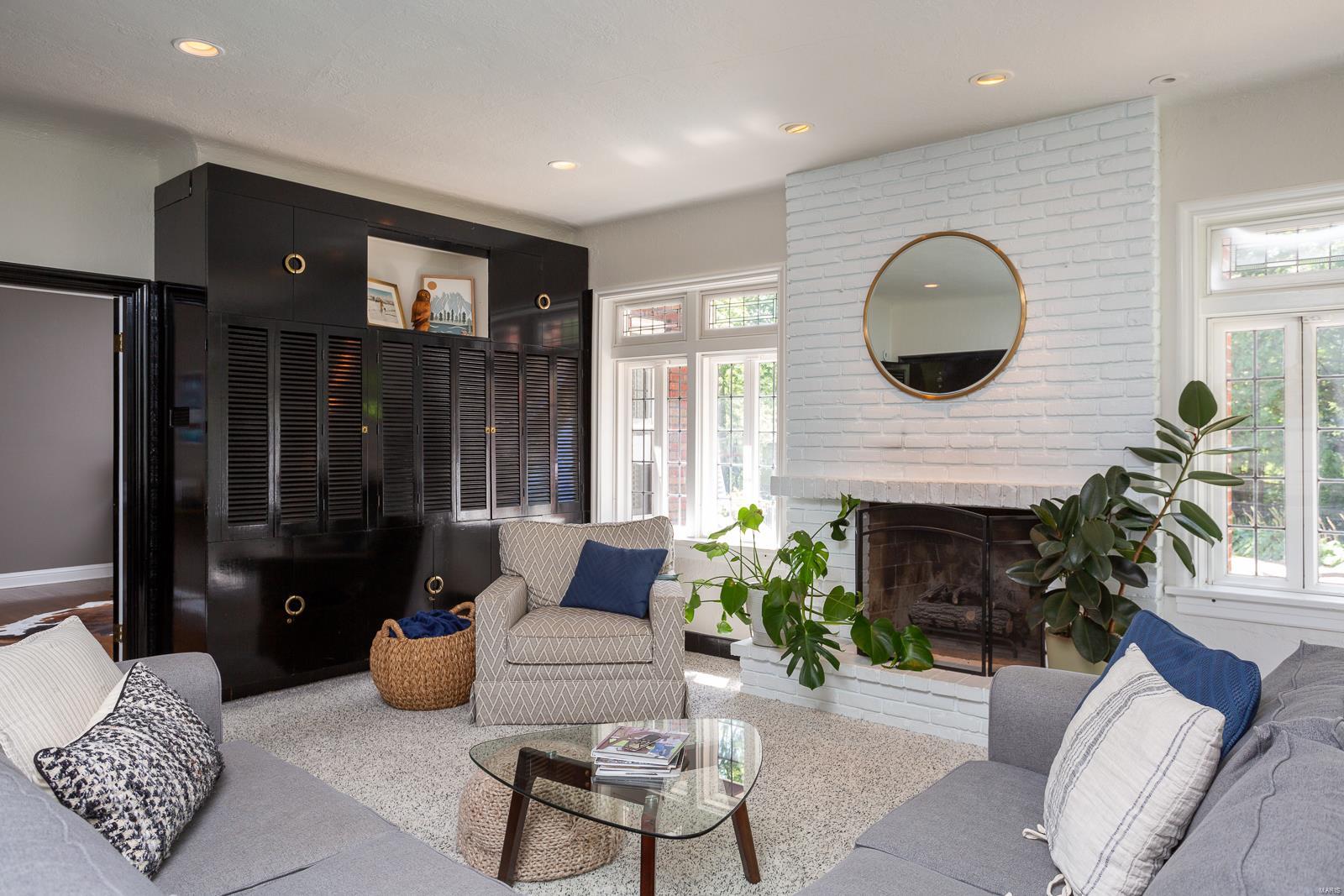 Old Westbury - Residential