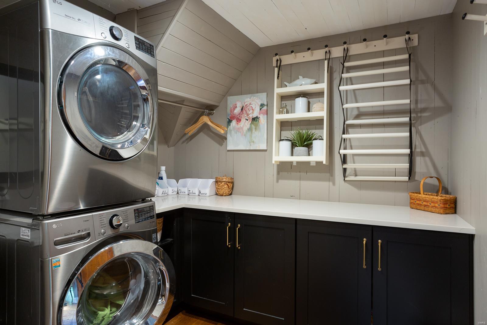 Old Westbury - Residential