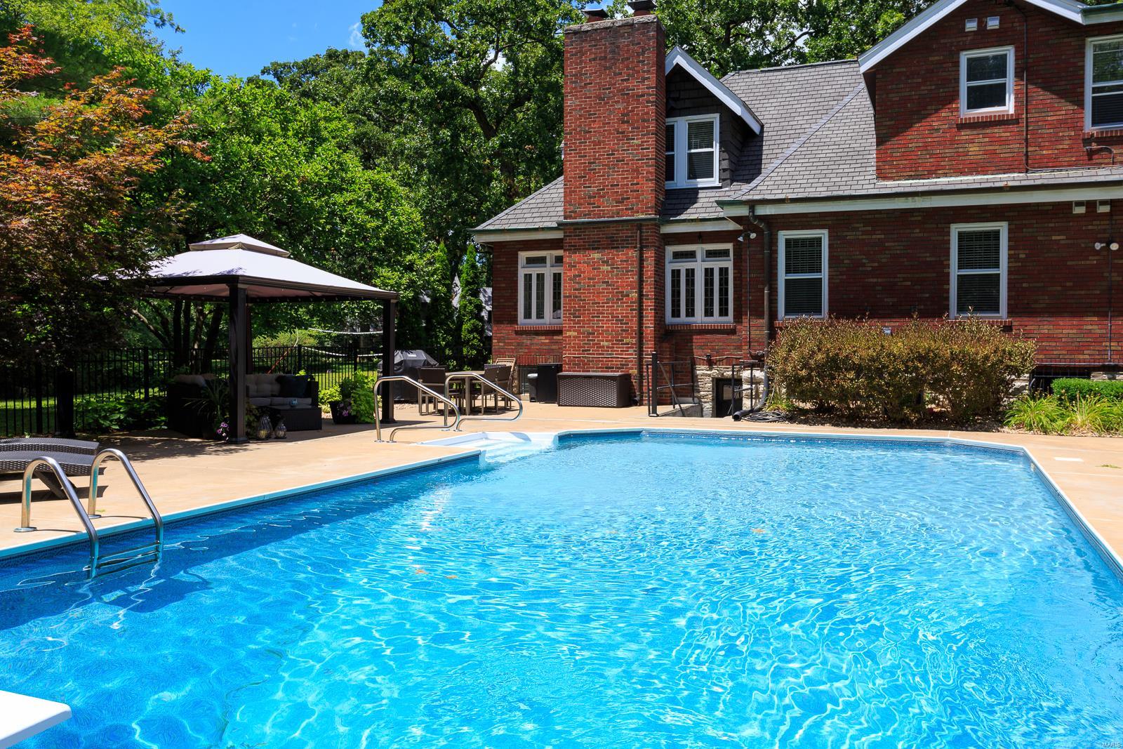 Old Westbury - Residential