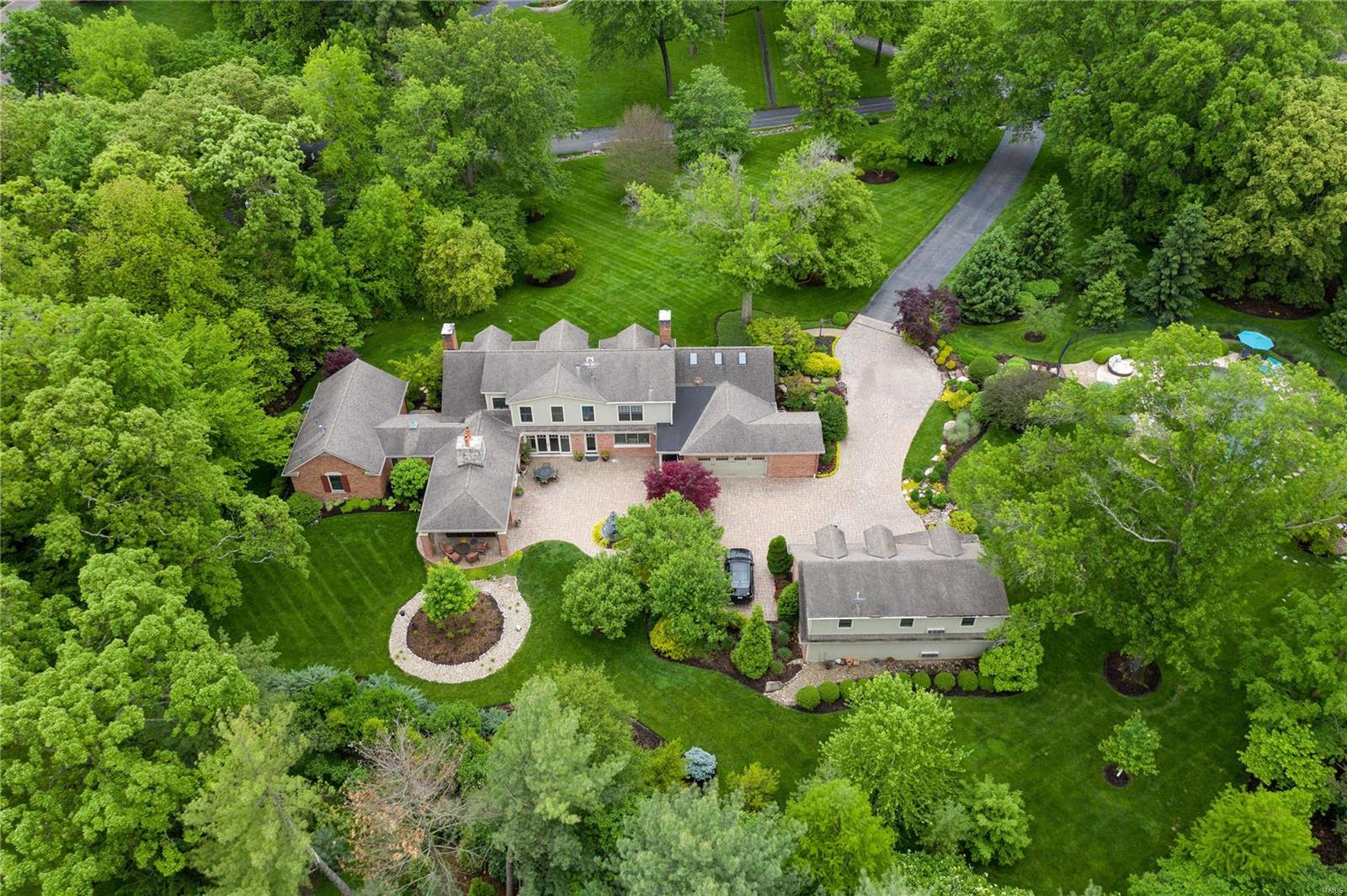 TWIN SPRINGS ESTATES - Residential