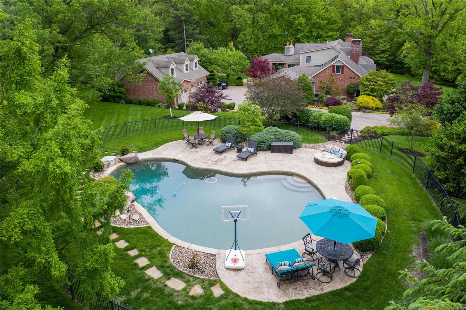 TWIN SPRINGS ESTATES - Residential