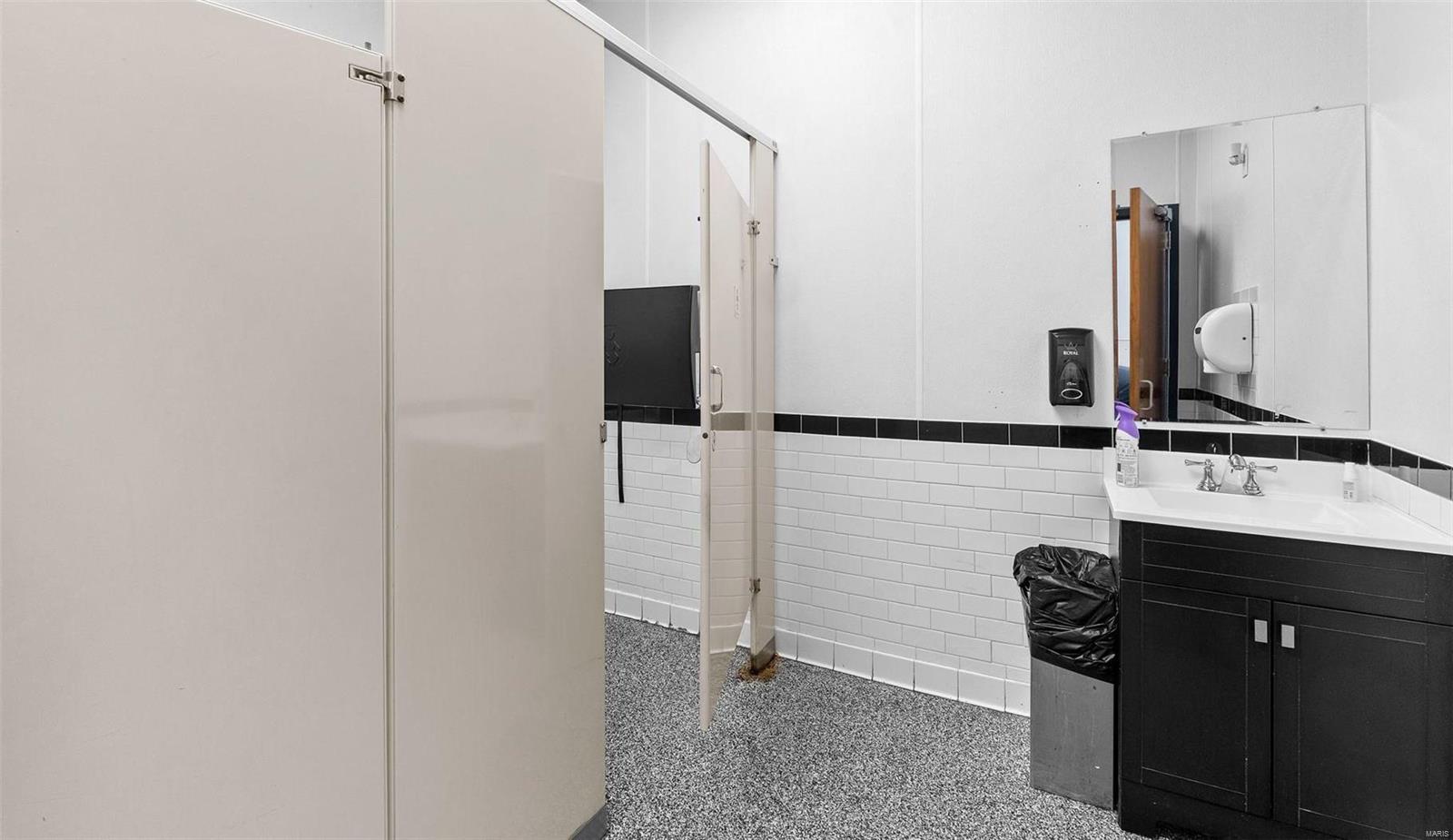 Guelbrath - Commercial Sale