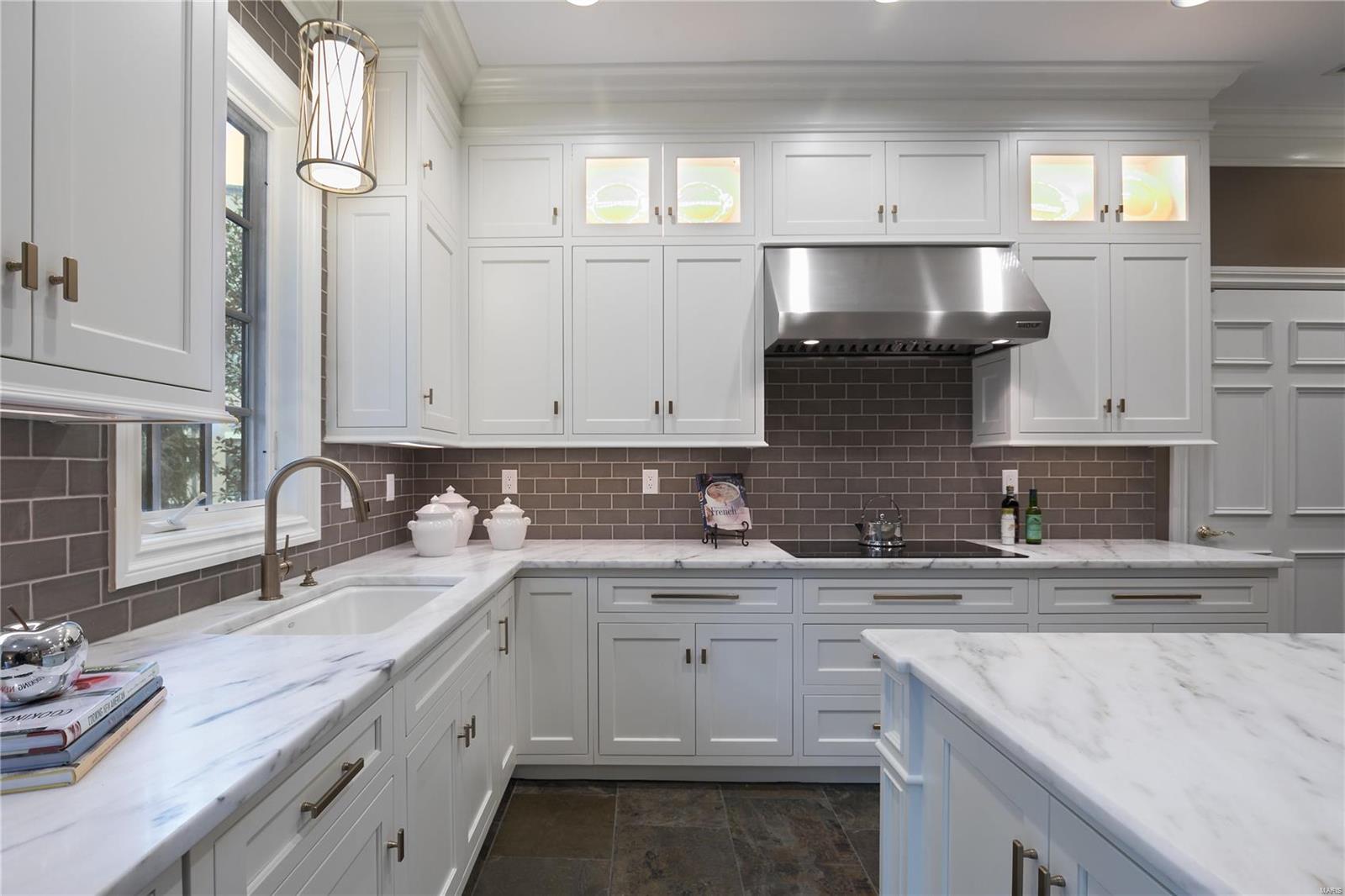 Shaw Place Condo - Residential