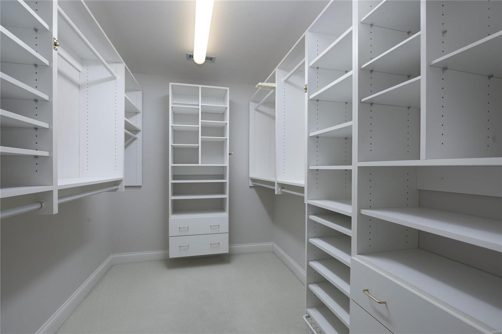 Shaw Place Condo - Residential