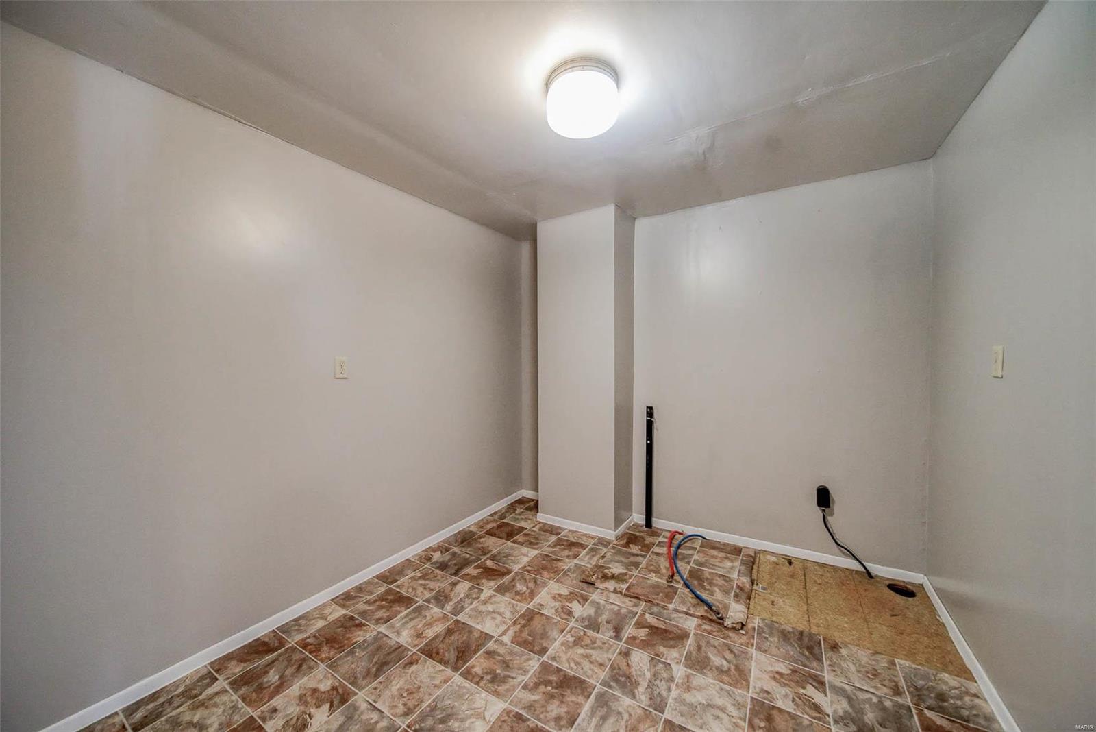 GREEN ACRES - Residential