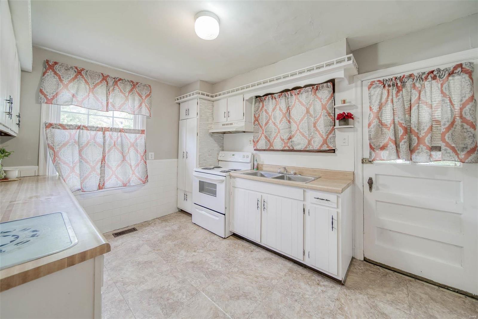 GREEN ACRES - Residential