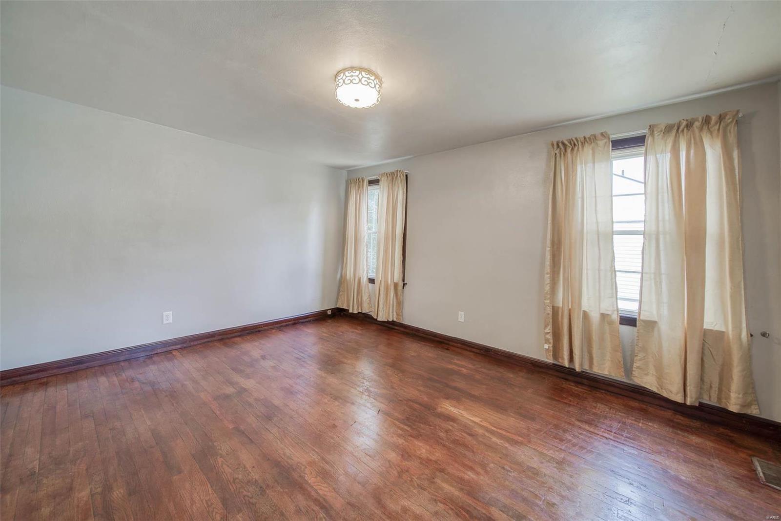 GREEN ACRES - Residential