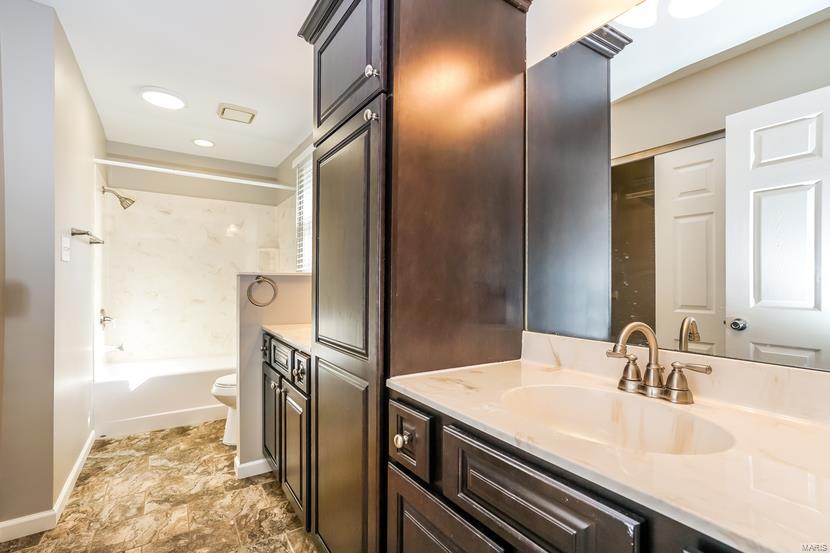 Riveroaks Estates Add - Residential Lease