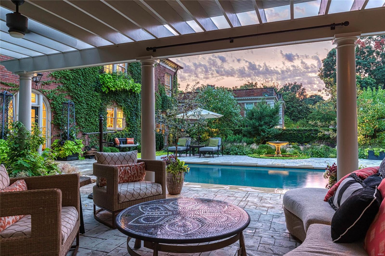 Westmoreland Place - Residential