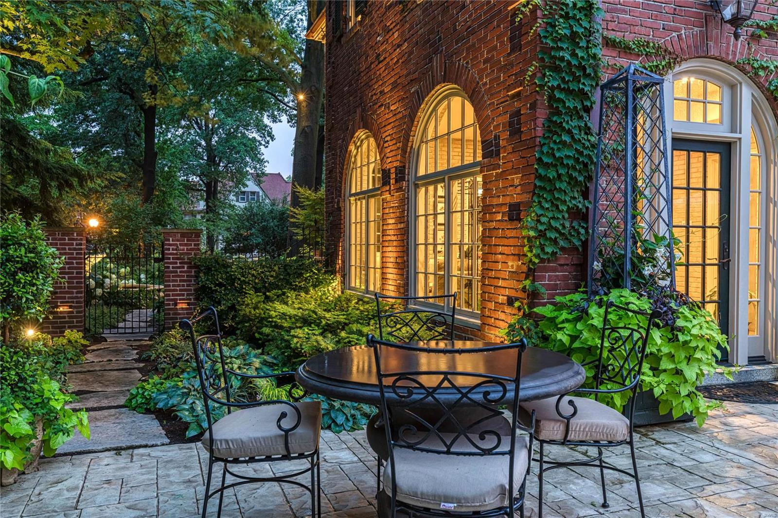 Westmoreland Place - Residential