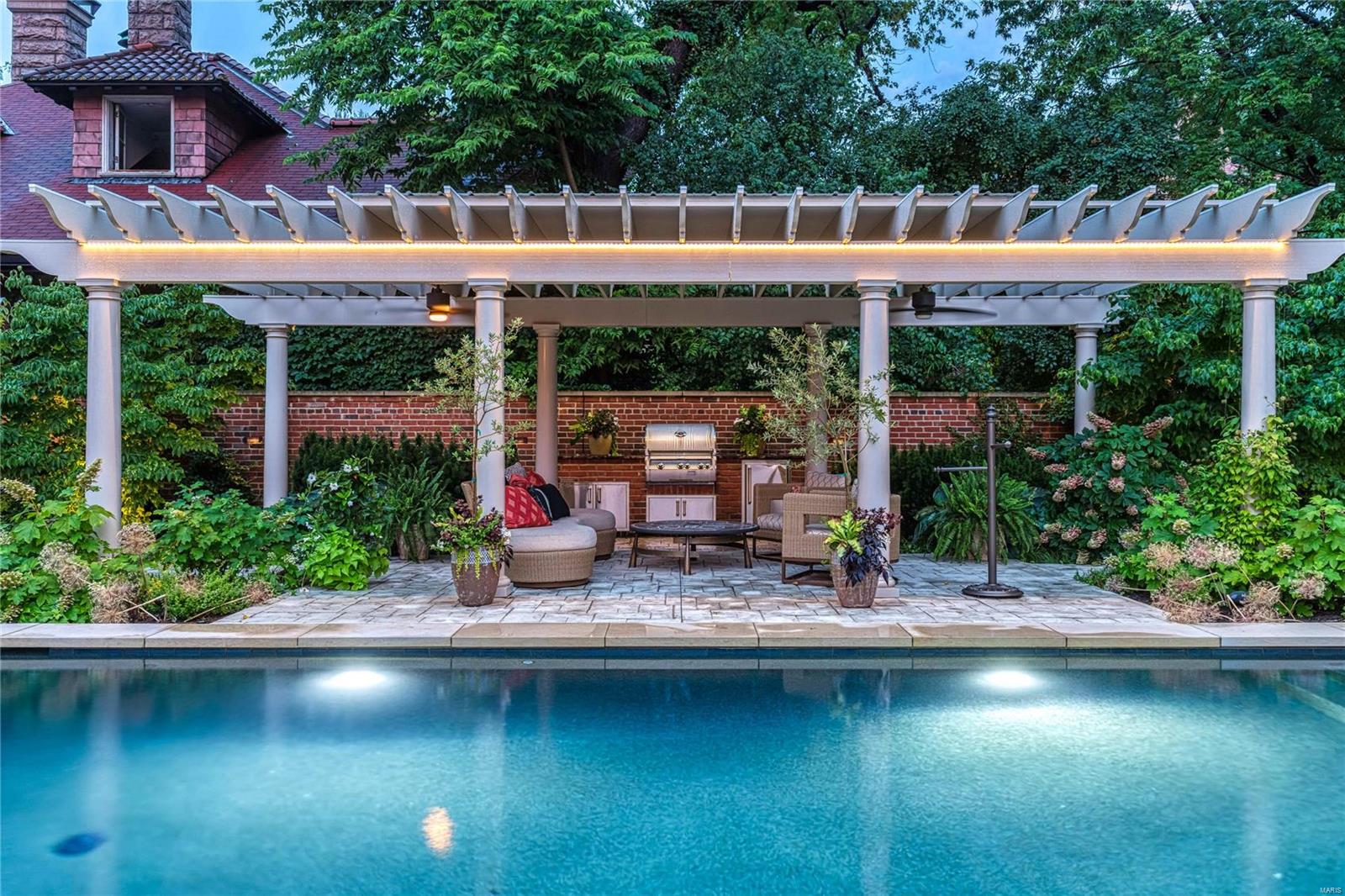 Westmoreland Place - Residential