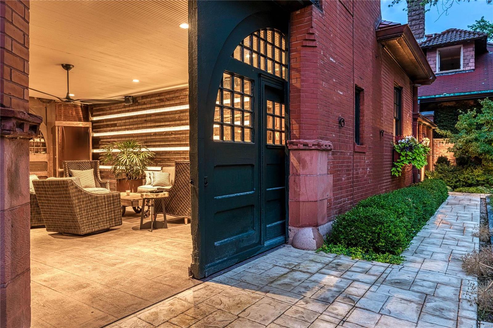 Westmoreland Place - Residential