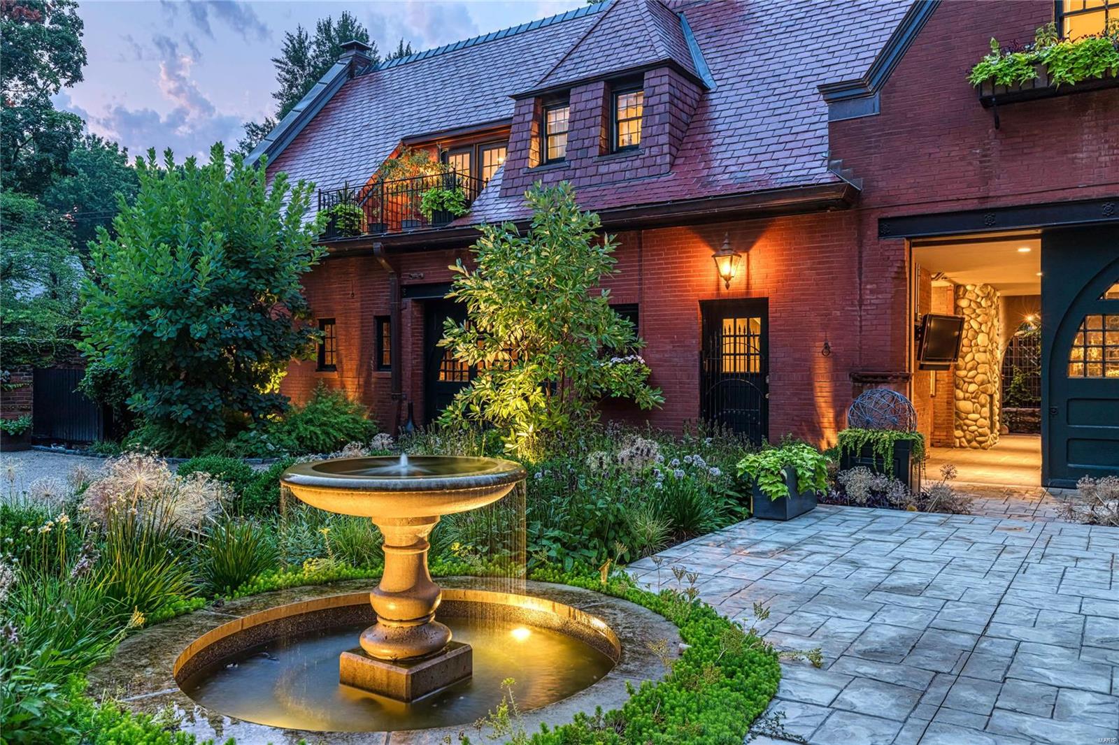 Westmoreland Place - Residential