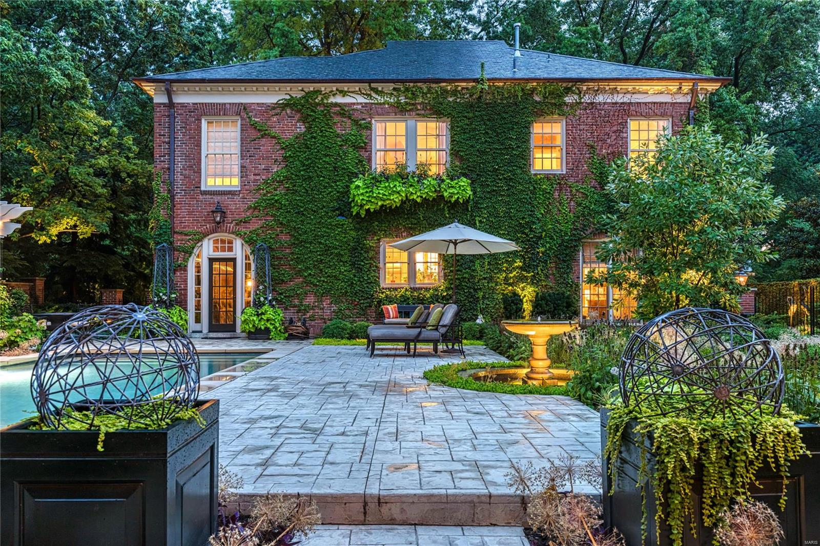 Westmoreland Place - Residential