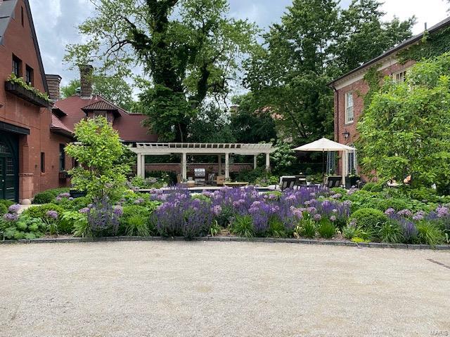 Westmoreland Place - Residential