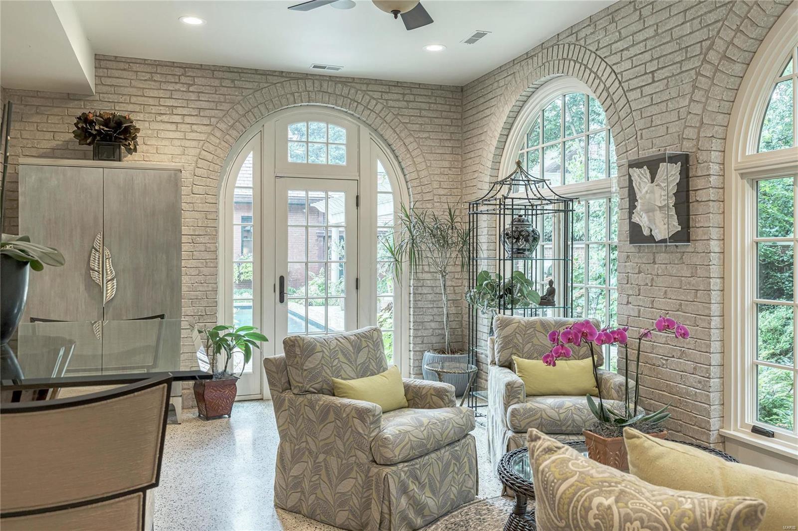 Westmoreland Place - Residential