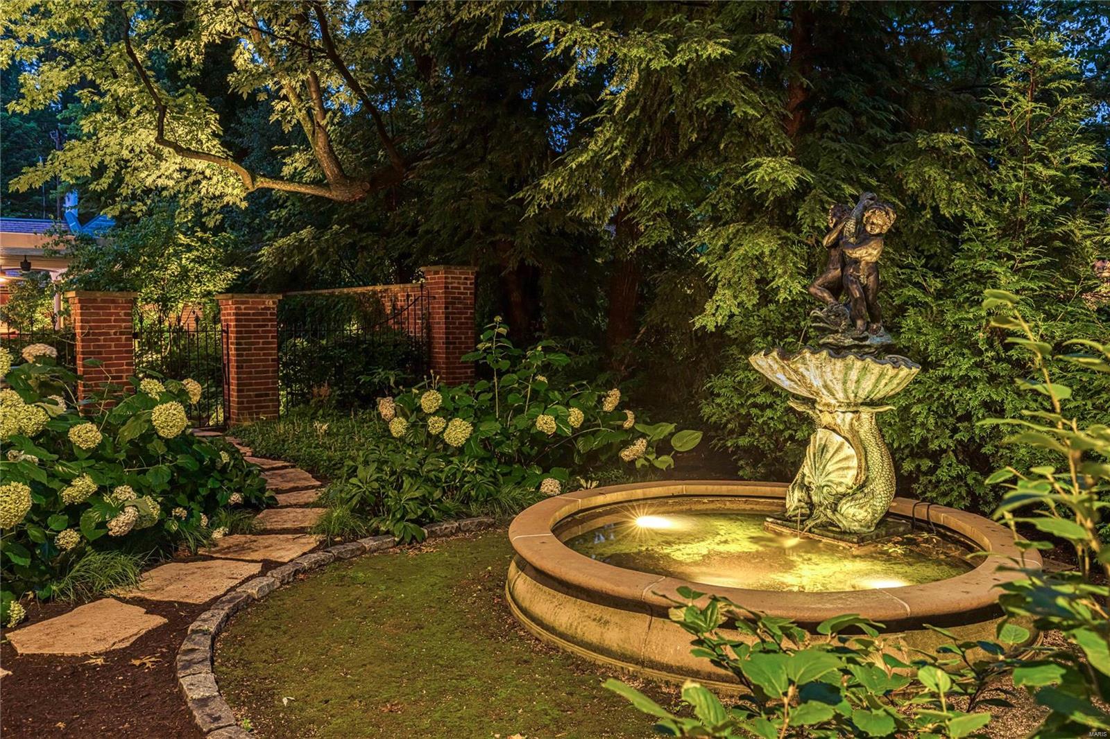 Westmoreland Place - Residential