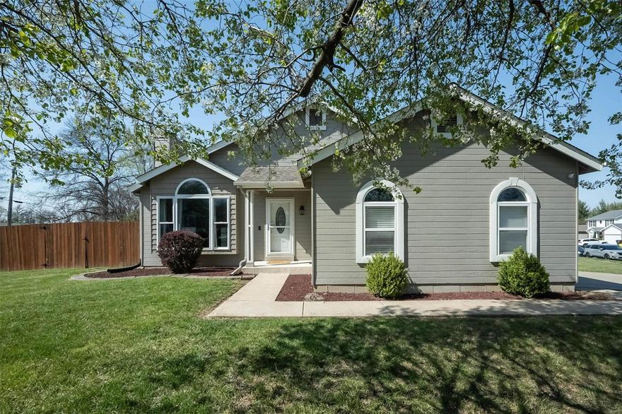 Sophisticated multi-level home in ideal Cottleville location. Open floor plan features light-filled rooms with soaring ceilings, wide plank flooring, detailed trim work & contemporary fixtures. Inviting covered porch entrance leads to vaulted living room with wide full-height window & marble fireplace and updated kitchen with white beadboard cabinetry, granite countertops, premium stainless steel appliances & ½-glass door that opens to patio. The primary bedroom offers an appealing retreat with walk-in closet & ensuite bath. 2 Additional bedrooms & hall full bath complete the 2nd floor living quarters. Lower Level entertainment space includes spacious recreation room & ample storage space. Situated on a .32-acre lot with level backyard with privacy fencing & expansive patio. Conveniently located just a short walk or cart ride away from downtown shops & restaurants with easy access to Hwys 94 & 364.