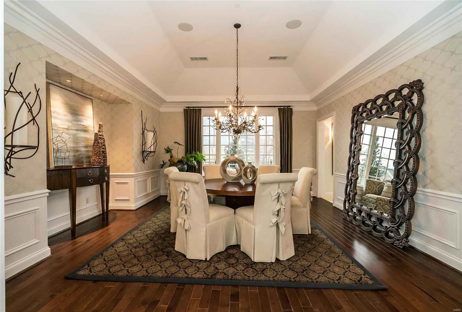 Shaw Place Condominium - Residential