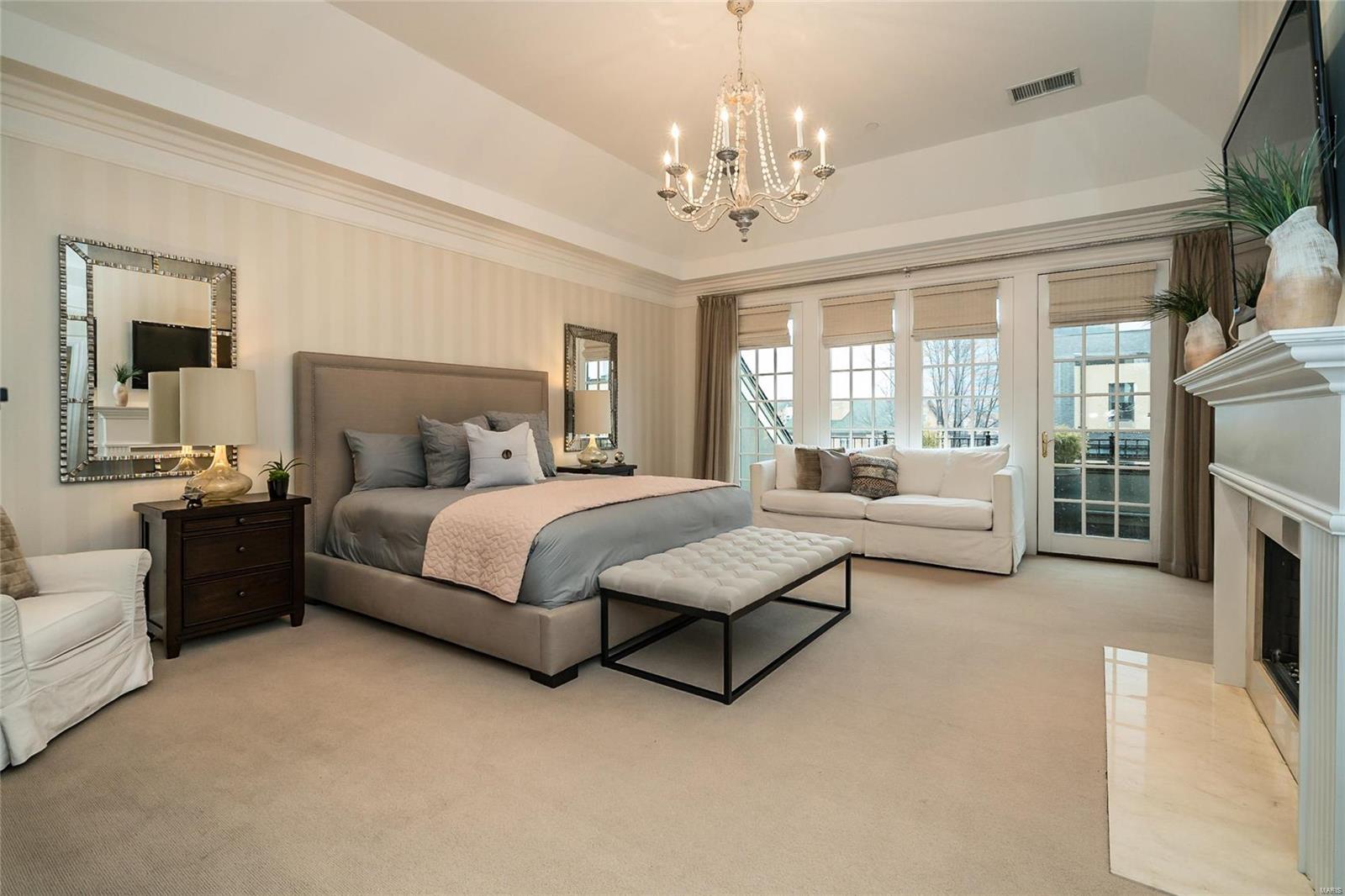 Shaw Place Condominium - Residential