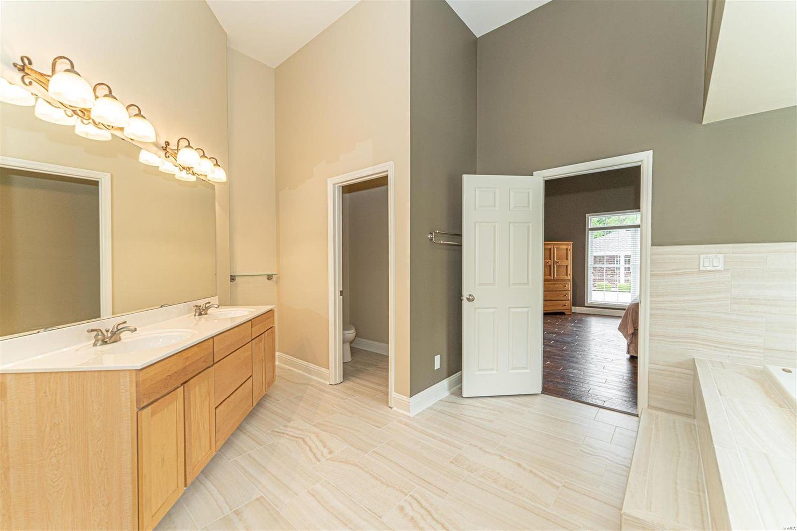 Hollow Hills - Residential