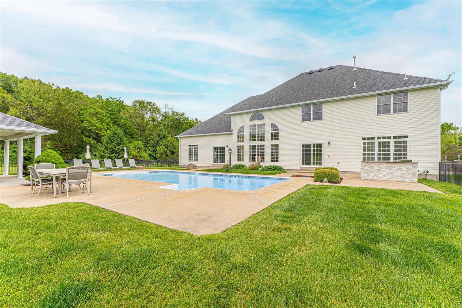 Hollow Hills - Residential