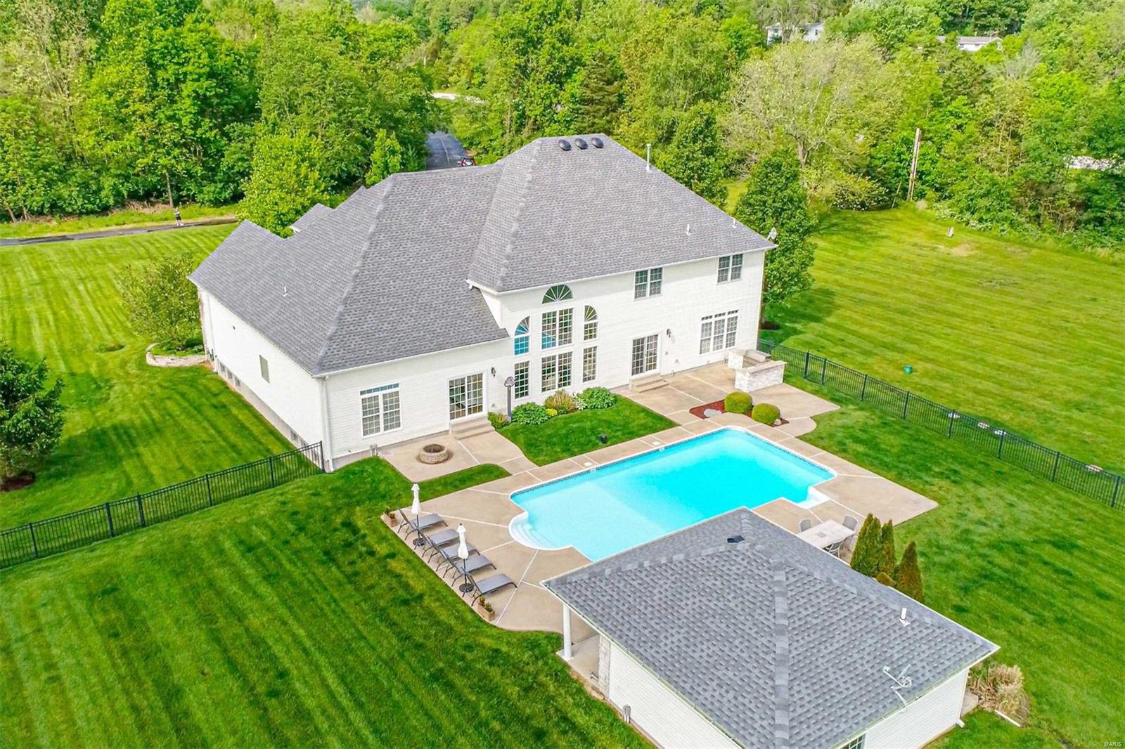 Hollow Hills - Residential