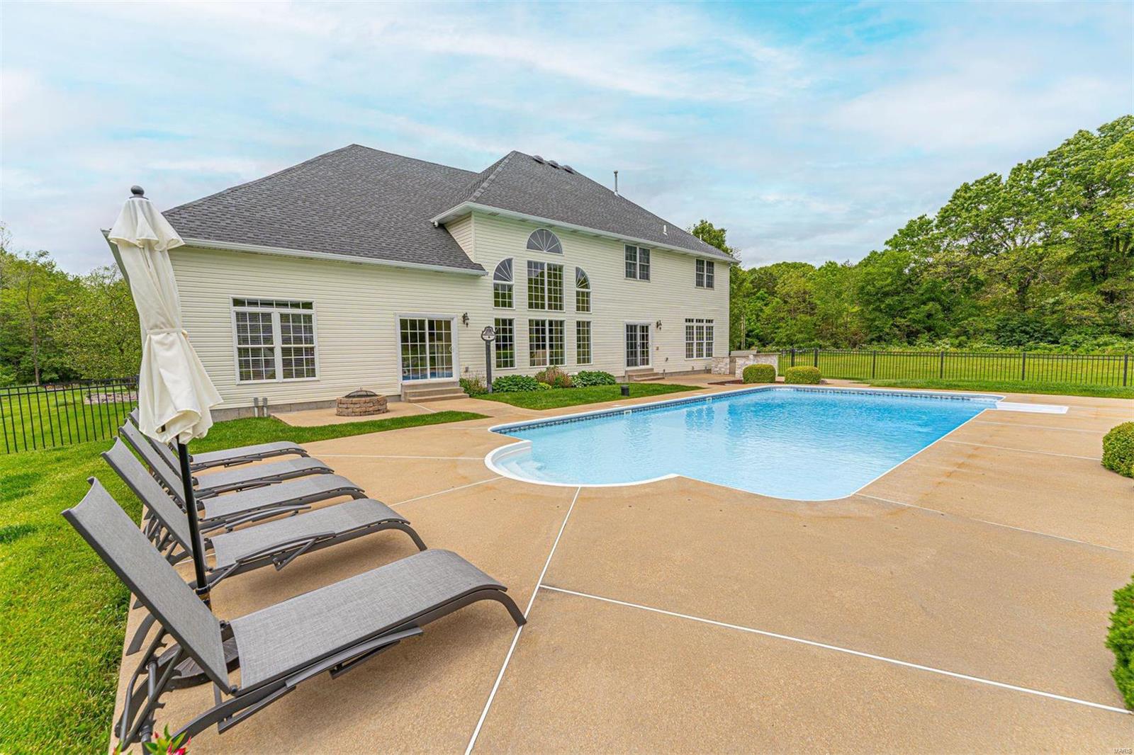 Hollow Hills - Residential