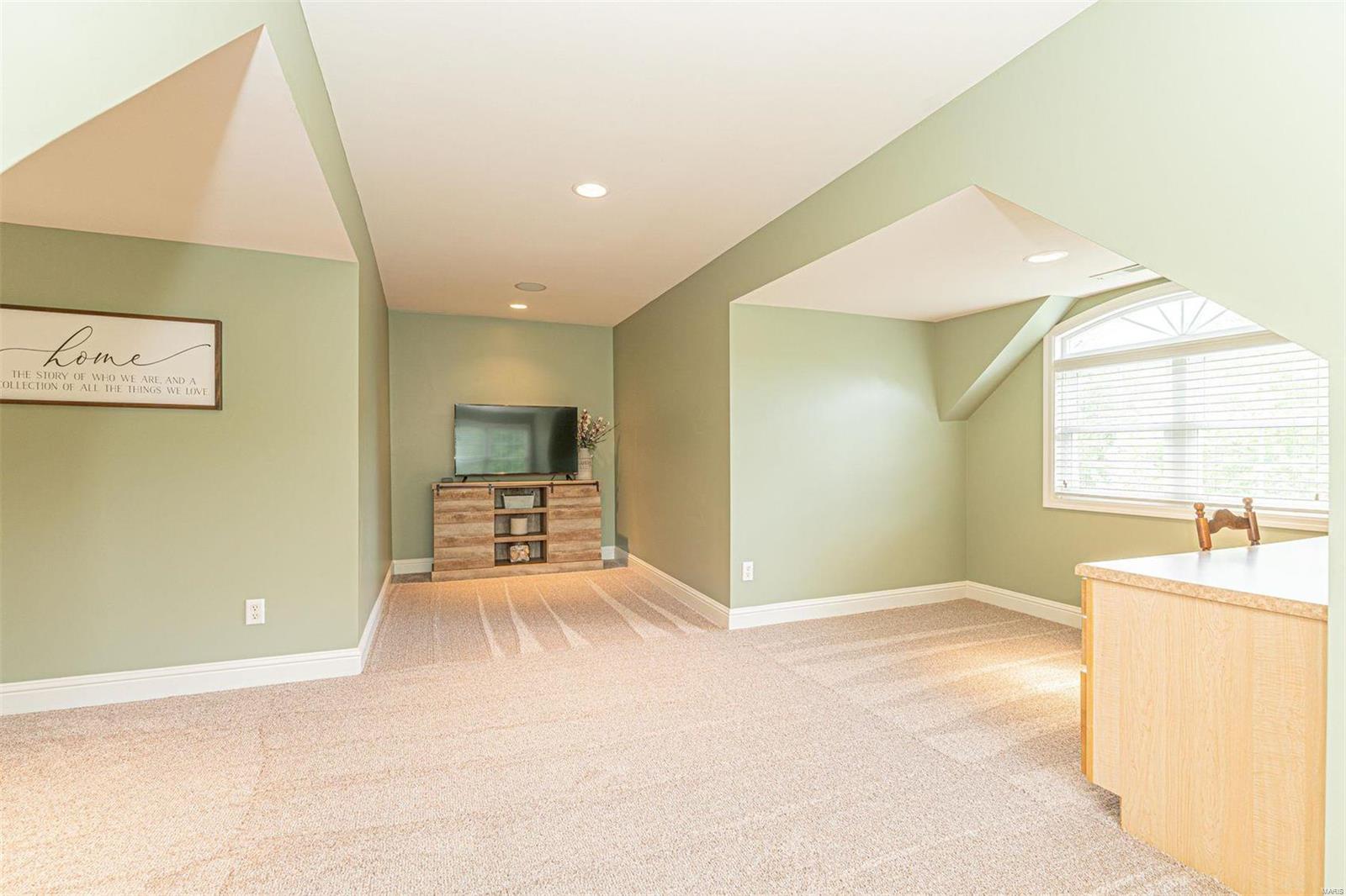 Hollow Hills - Residential