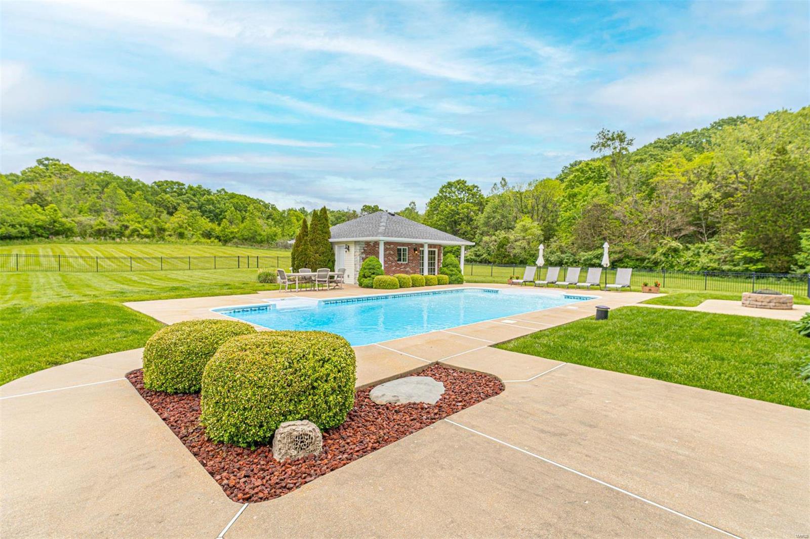 Hollow Hills - Residential