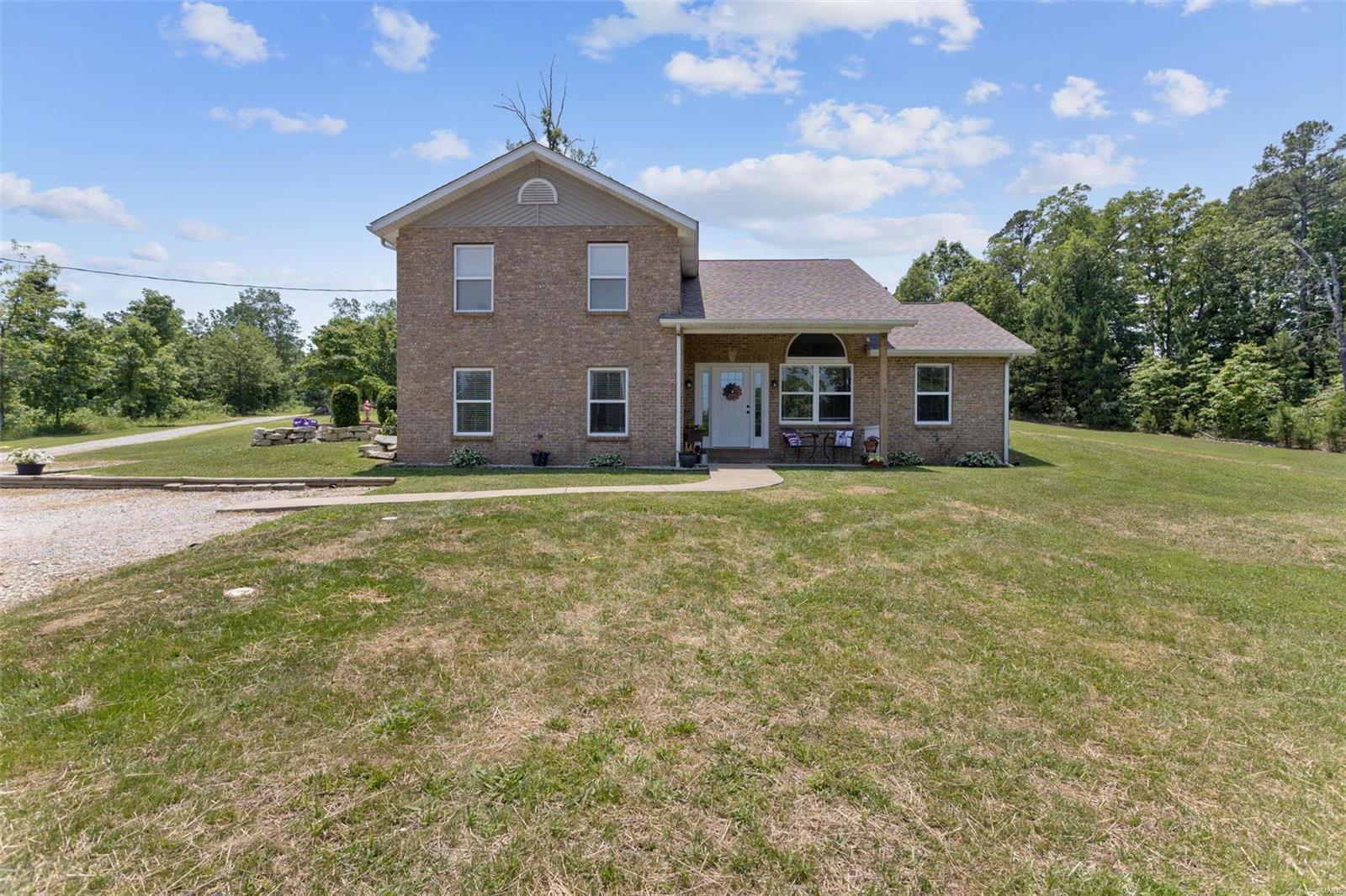 WHISPERING OAKS - Residential