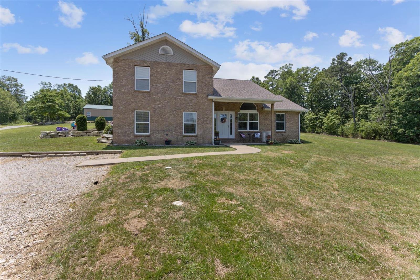 WHISPERING OAKS - Residential