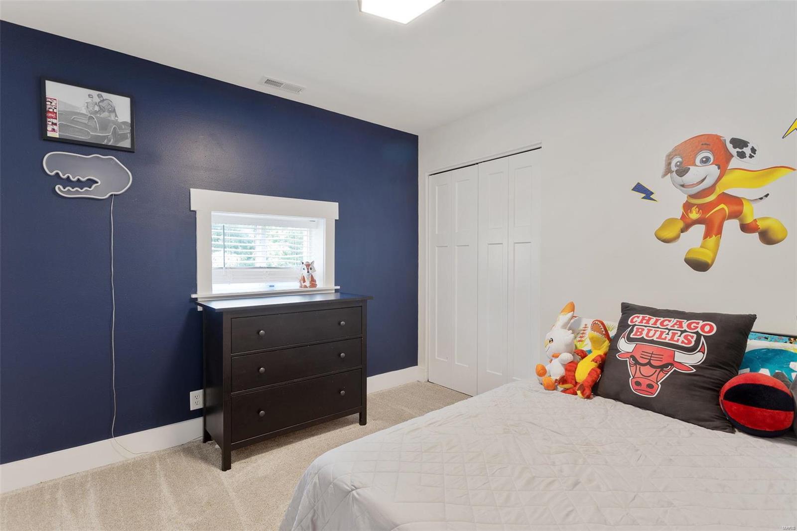 WHISPERING OAKS - Residential