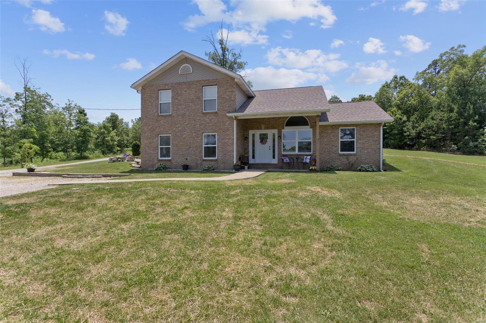 WHISPERING OAKS - Residential