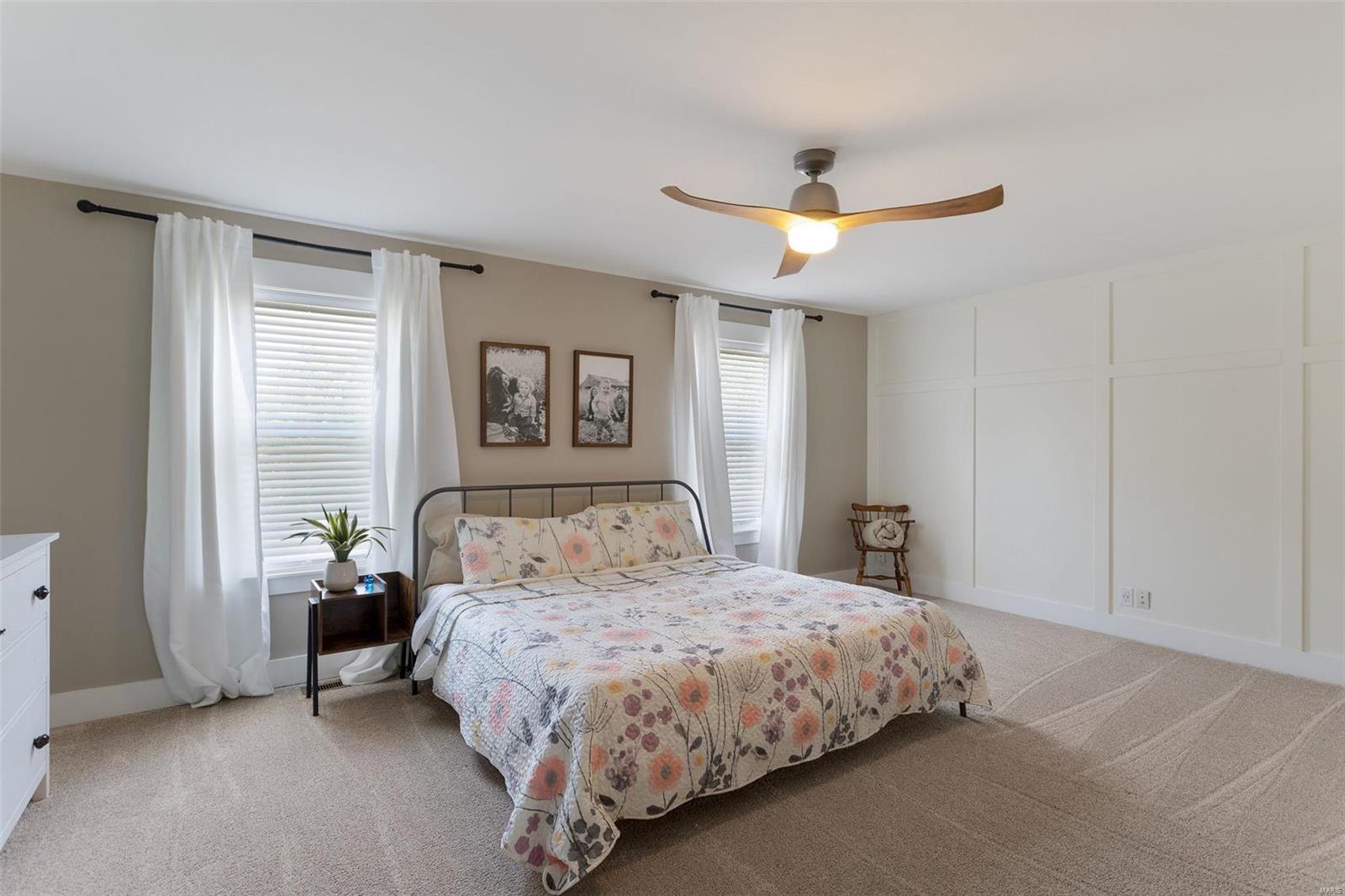 WHISPERING OAKS - Residential