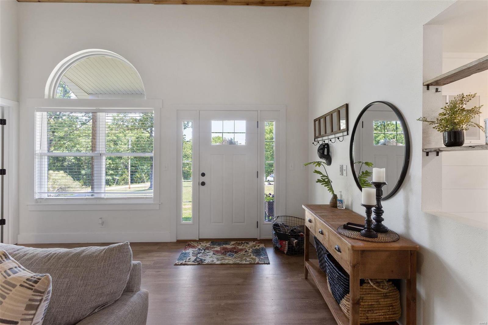 WHISPERING OAKS - Residential