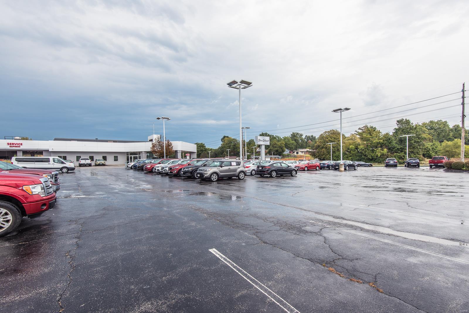 Seven Hills West Lt C Lt Split - Commercial Sale