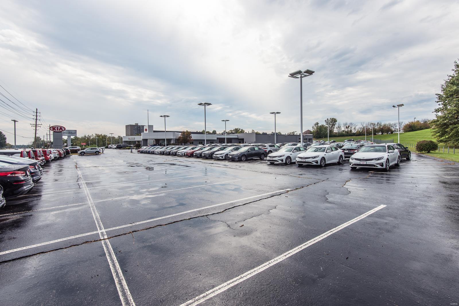 Seven Hills West Lt C Lt Split - Commercial Sale