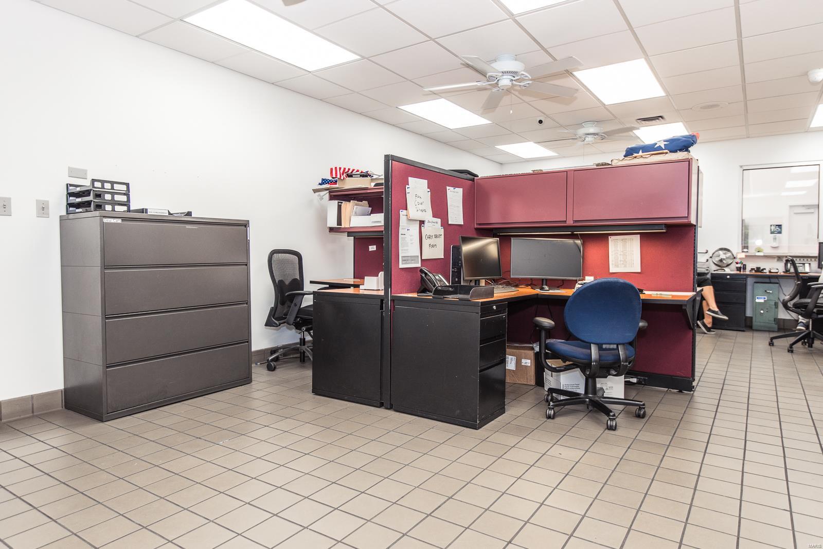 Seven Hills West Lt C Lt Split - Commercial Sale