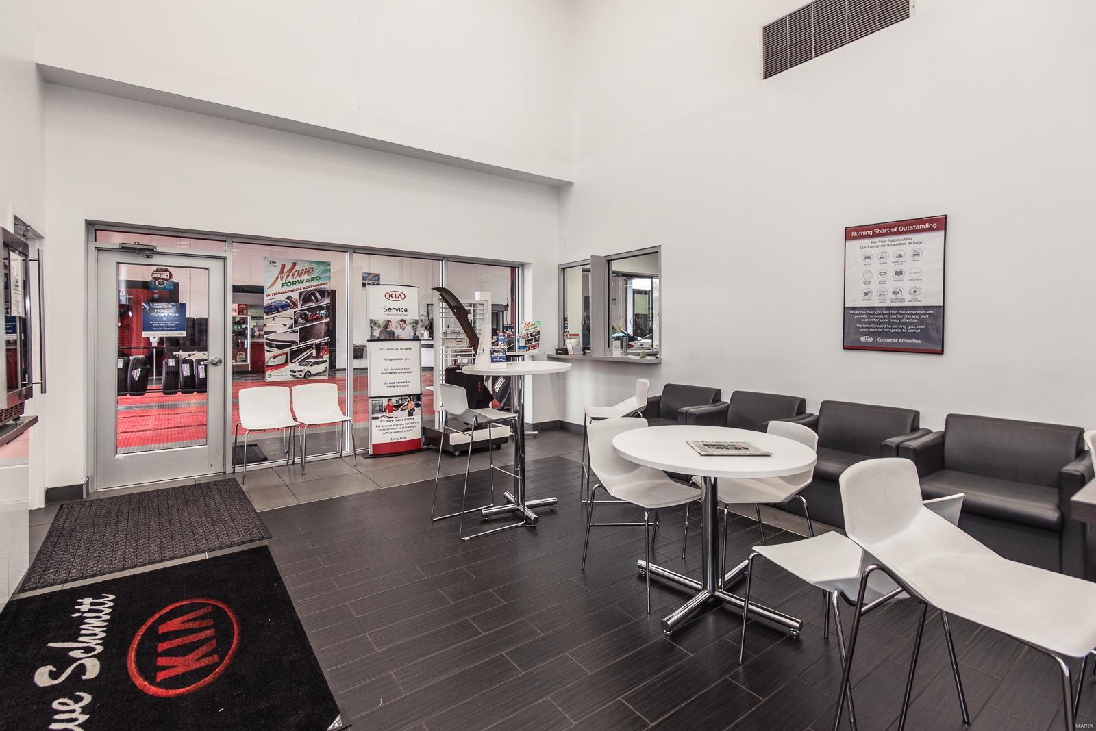 Seven Hills West Lt C Lt Split - Commercial Sale