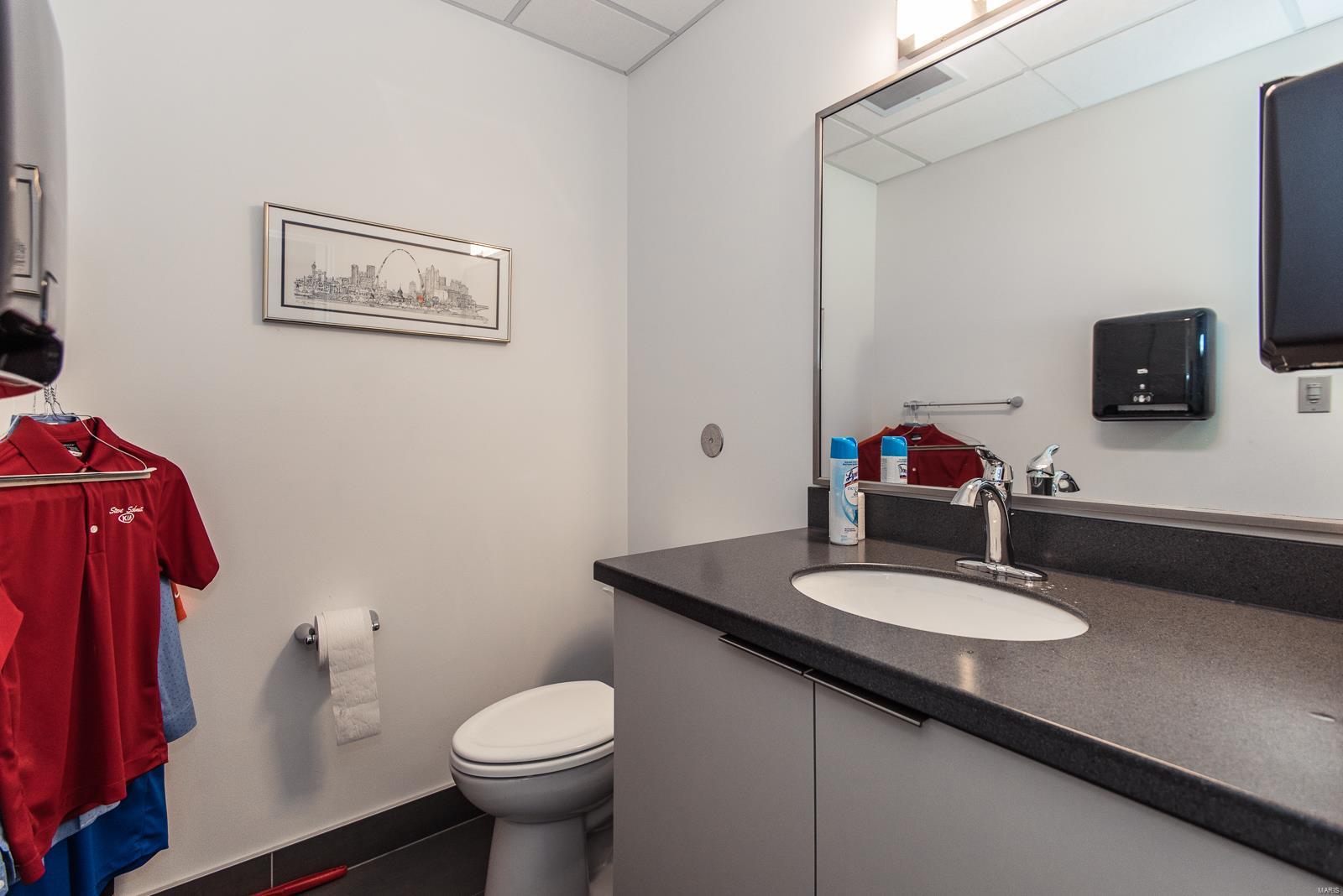 Seven Hills West Lt C Lt Split - Commercial Sale