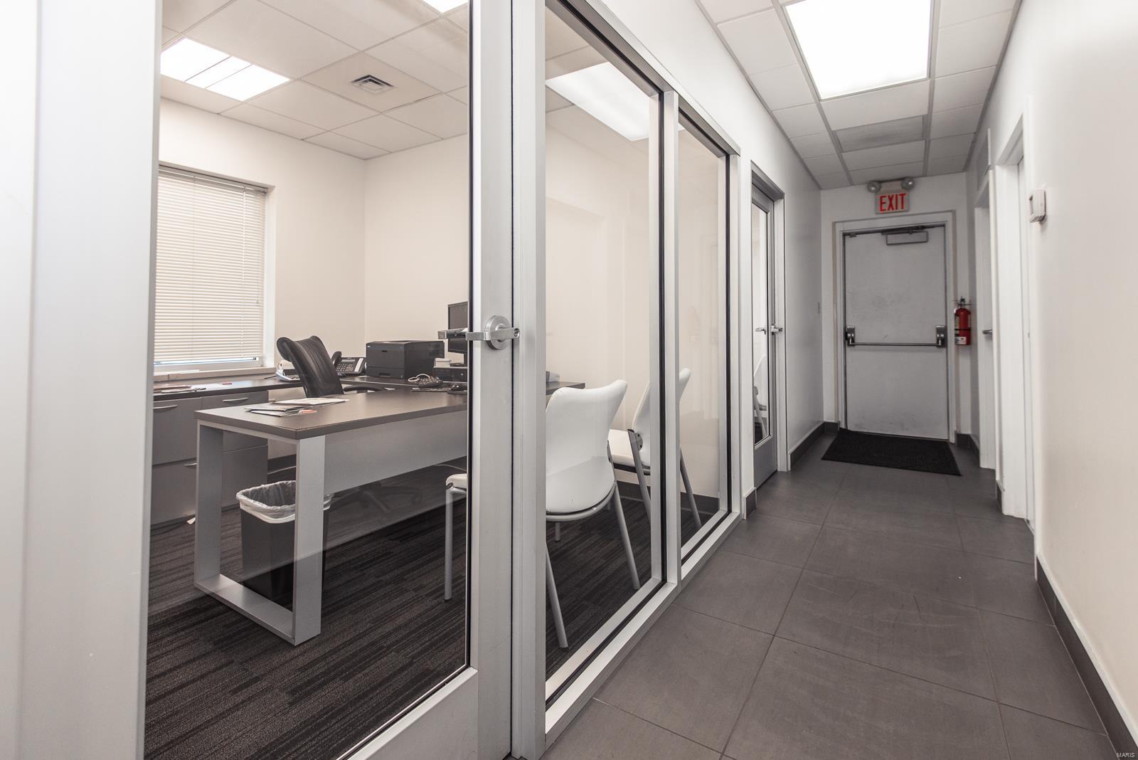 Seven Hills West Lt C Lt Split - Commercial Sale