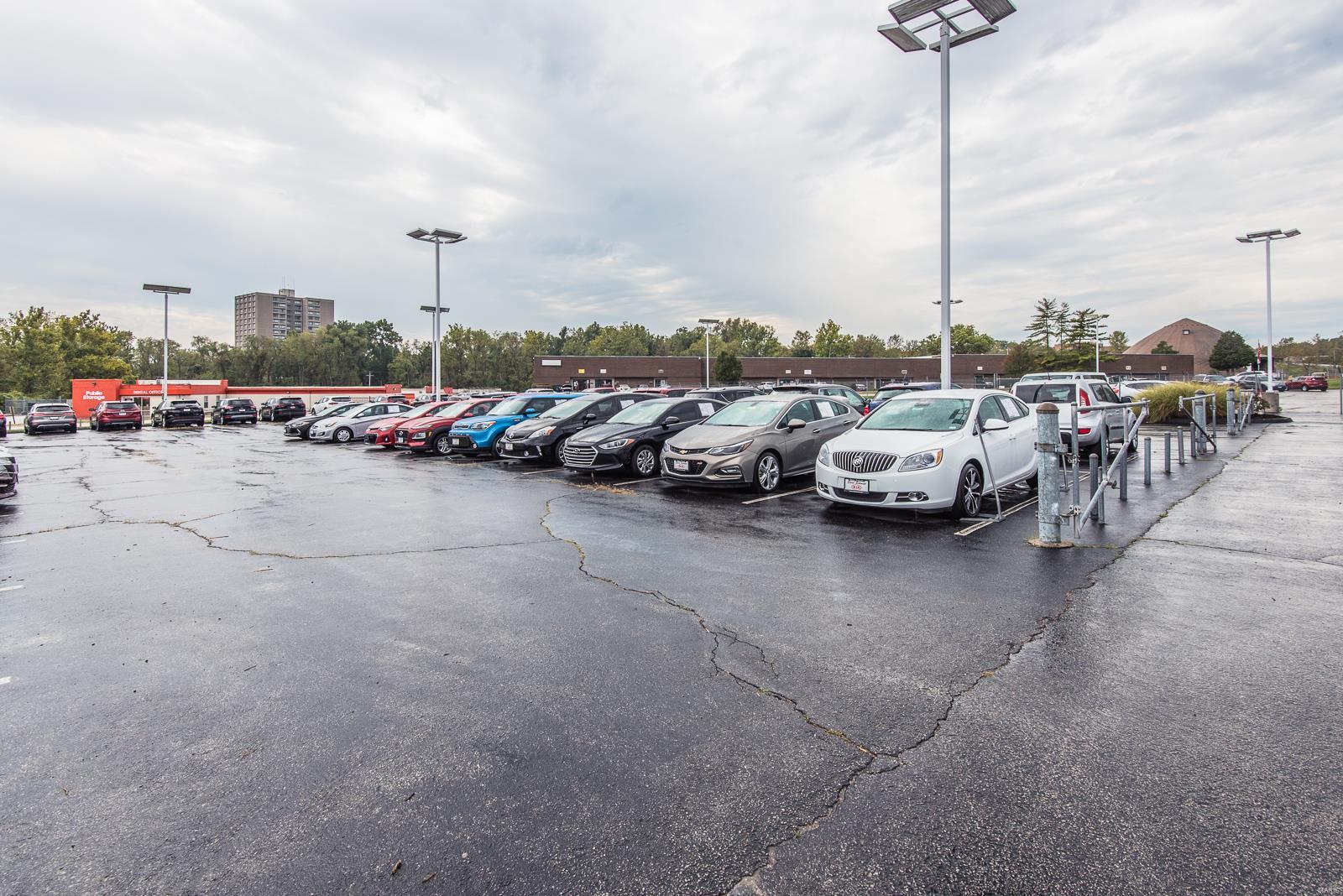 Seven Hills West Lt C Lt Split - Commercial Sale