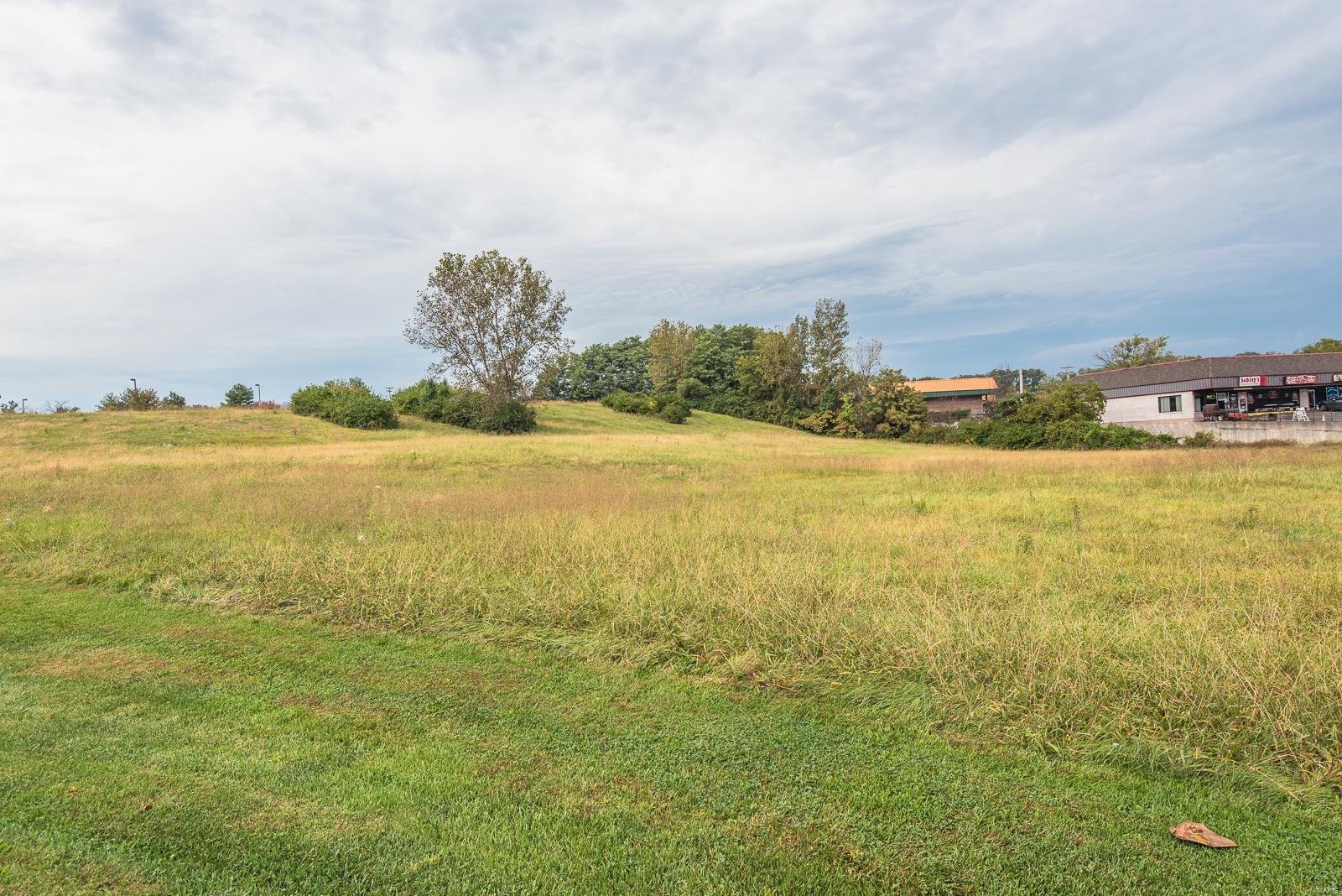 Seven Hills West Lt C Lt Split - Commercial Sale