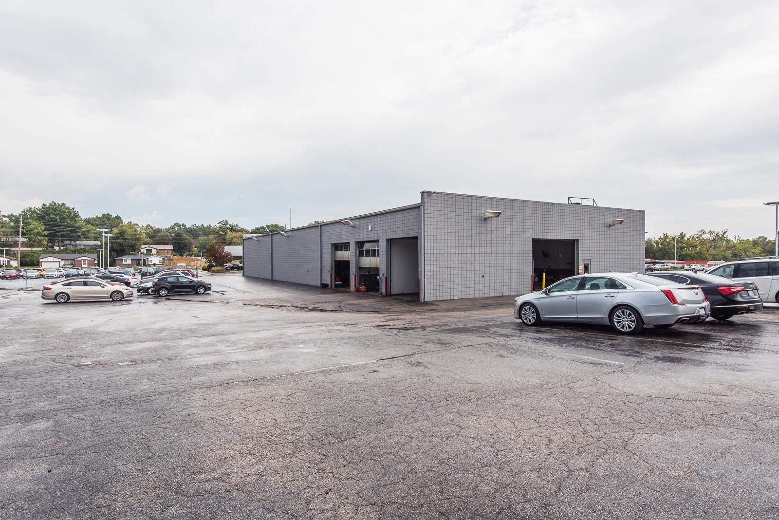Seven Hills West Lt C Lt Split - Commercial Sale