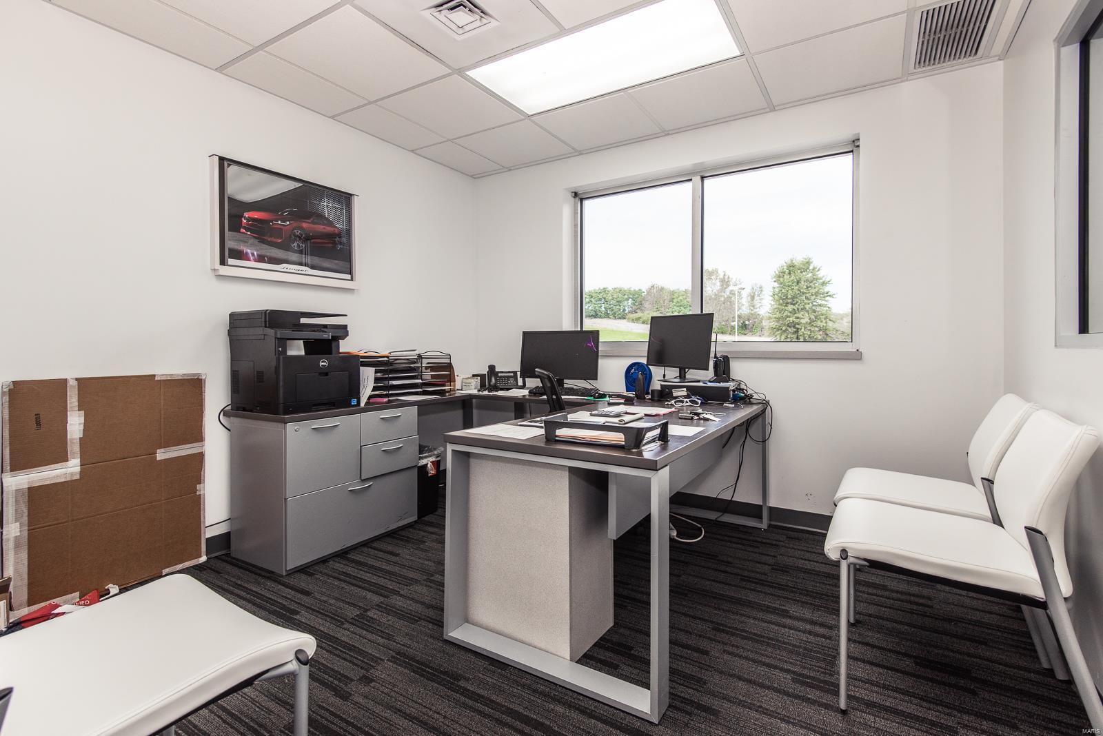 Seven Hills West Lt C Lt Split - Commercial Sale