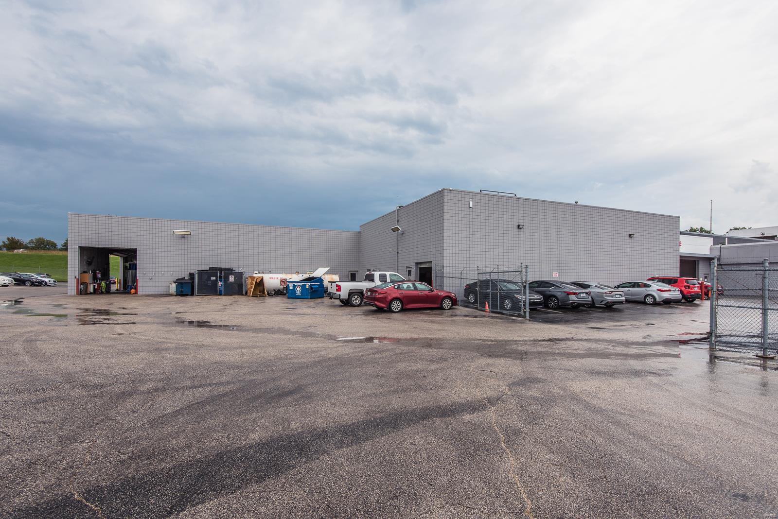 Seven Hills West Lt C Lt Split - Commercial Sale