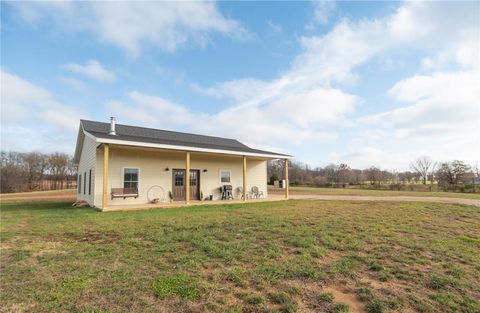MLS: 24076353