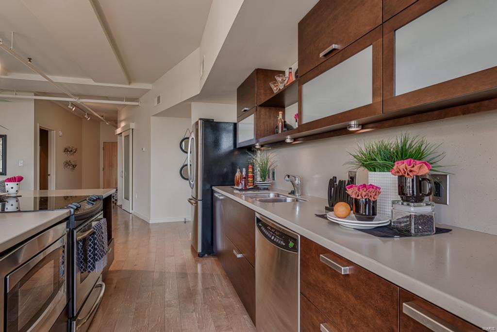 Syndicate Bldg Condos - Residential